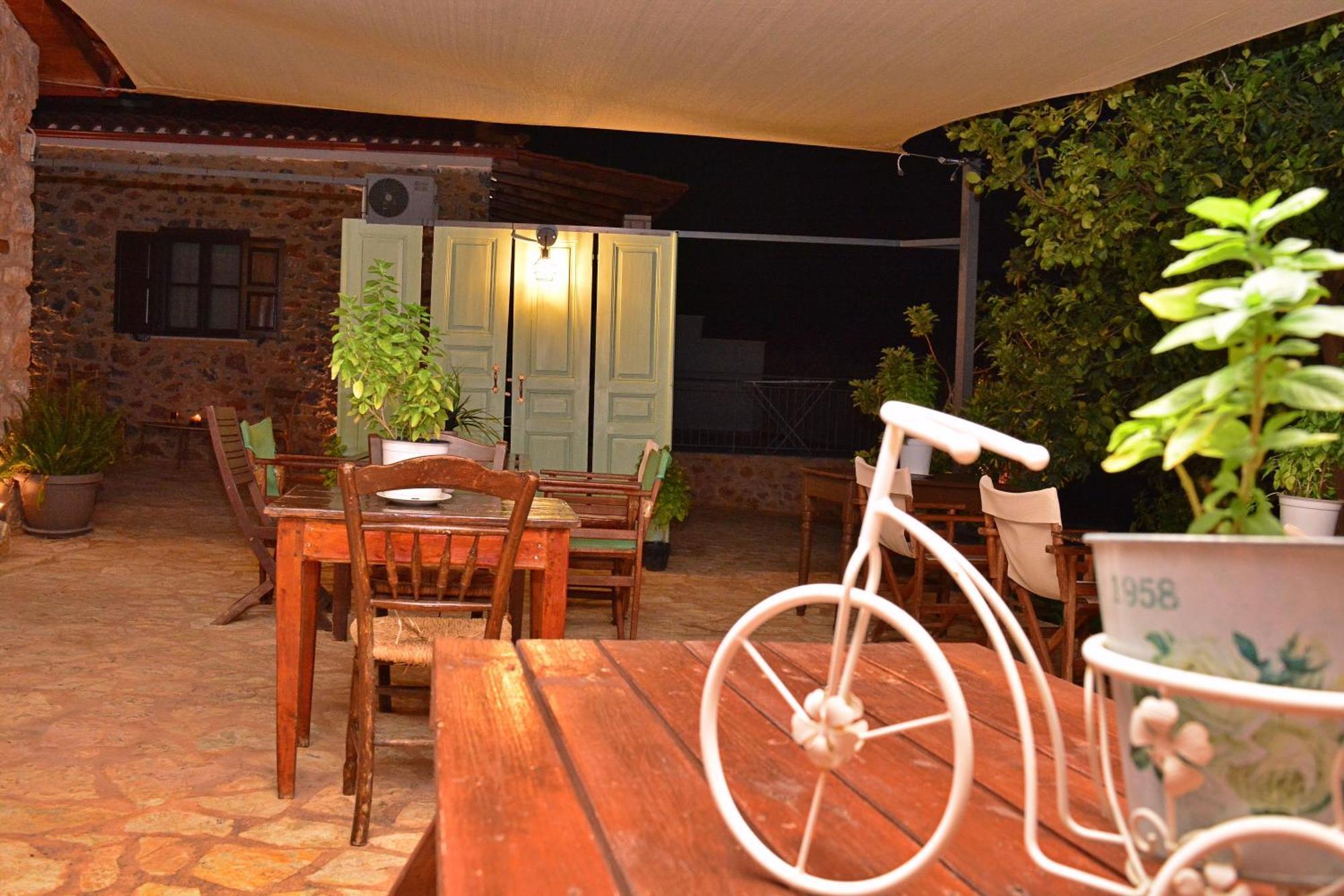 Villa In The Olive Trees Galaxídhion Екстериор снимка